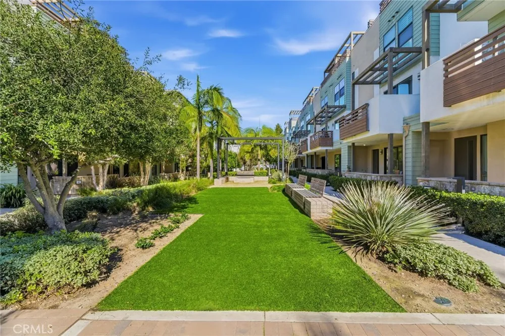 1682 Grandview Costa Mesa, CA 92627