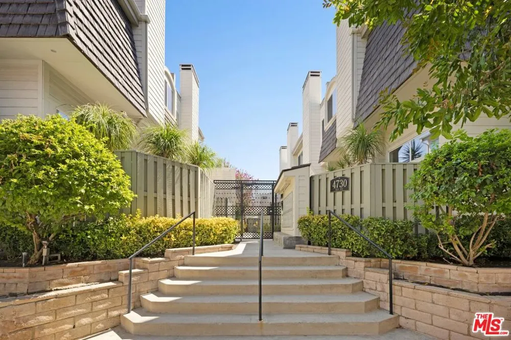 4730 Ben Avenue #13 Valley Village, CA 91607