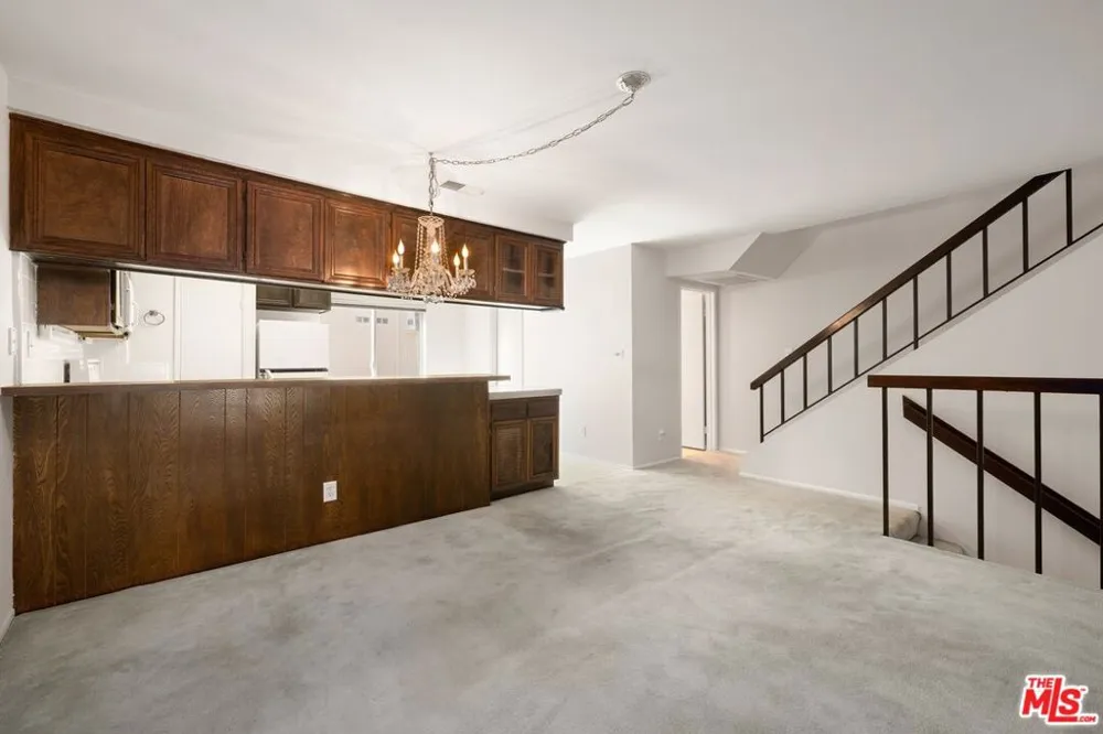 4730 Ben Avenue #13 Valley Village, CA 91607