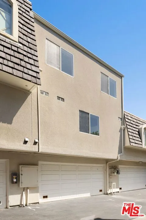 4730 Ben Avenue #13 Valley Village, CA 91607