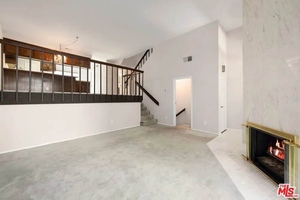 4730 Ben Avenue #13 Valley Village, CA 91607