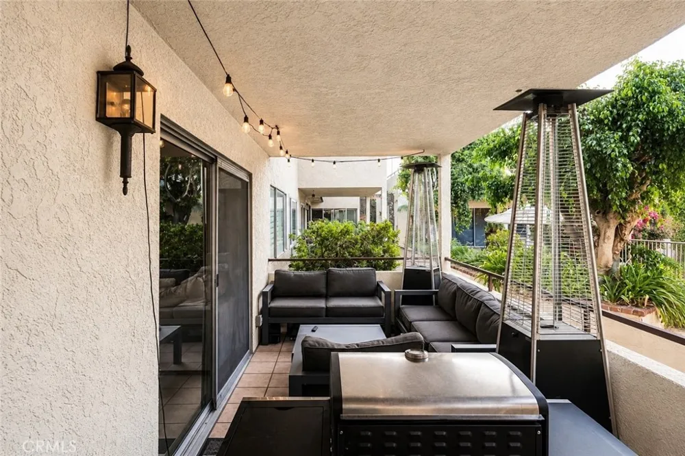 5315 Yarmouth Avenue #104 Encino, CA 91316