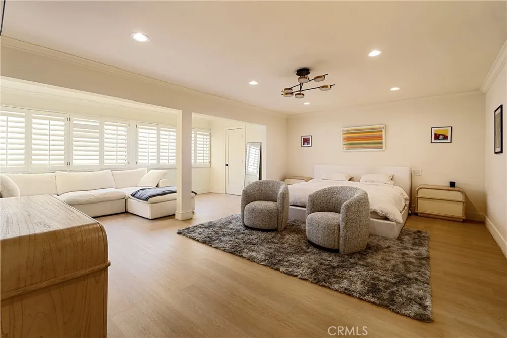 5315 Yarmouth Avenue #104 Encino, CA 91316
