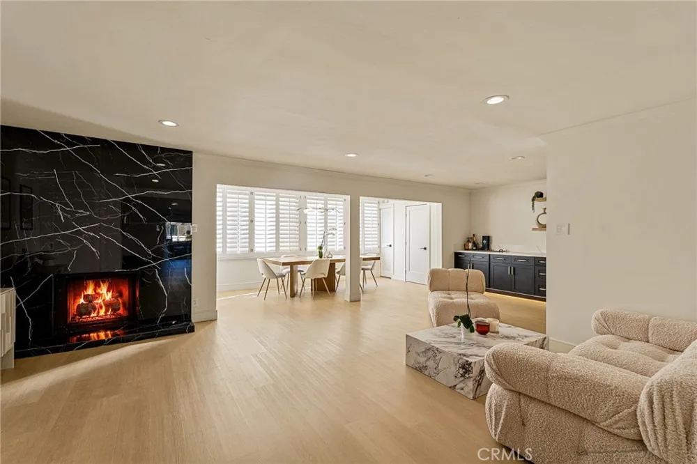 5315 Yarmouth Avenue #104 Encino, CA 91316