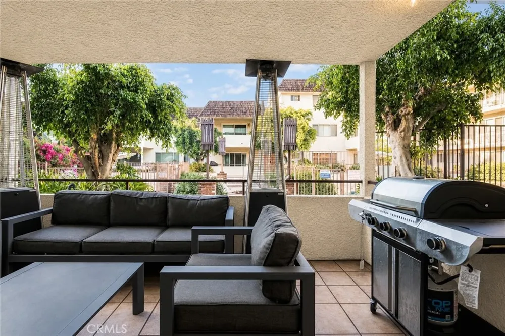5315 Yarmouth Avenue #104 Encino, CA 91316
