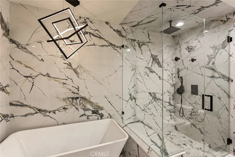 5315 Yarmouth Avenue #104 Encino, CA 91316