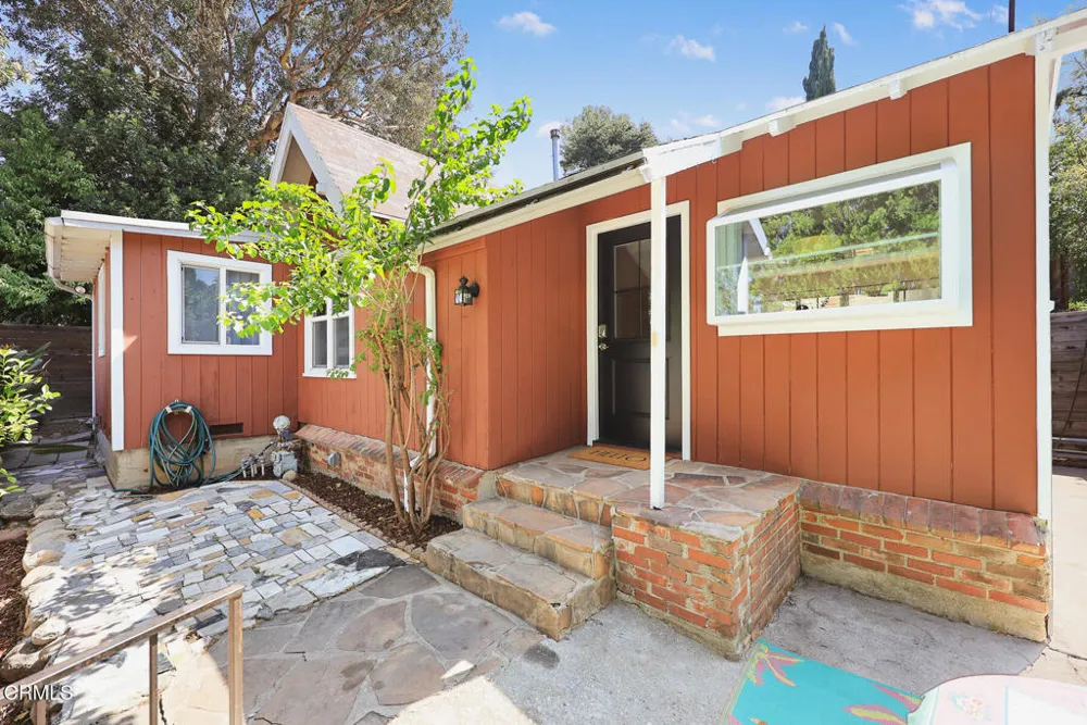2720 Cunard Street Los Angeles, CA 90065