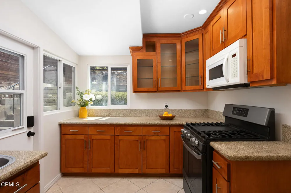 2720 Cunard Street Los Angeles, CA 90065