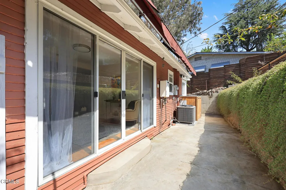 2720 Cunard Street Los Angeles, CA 90065