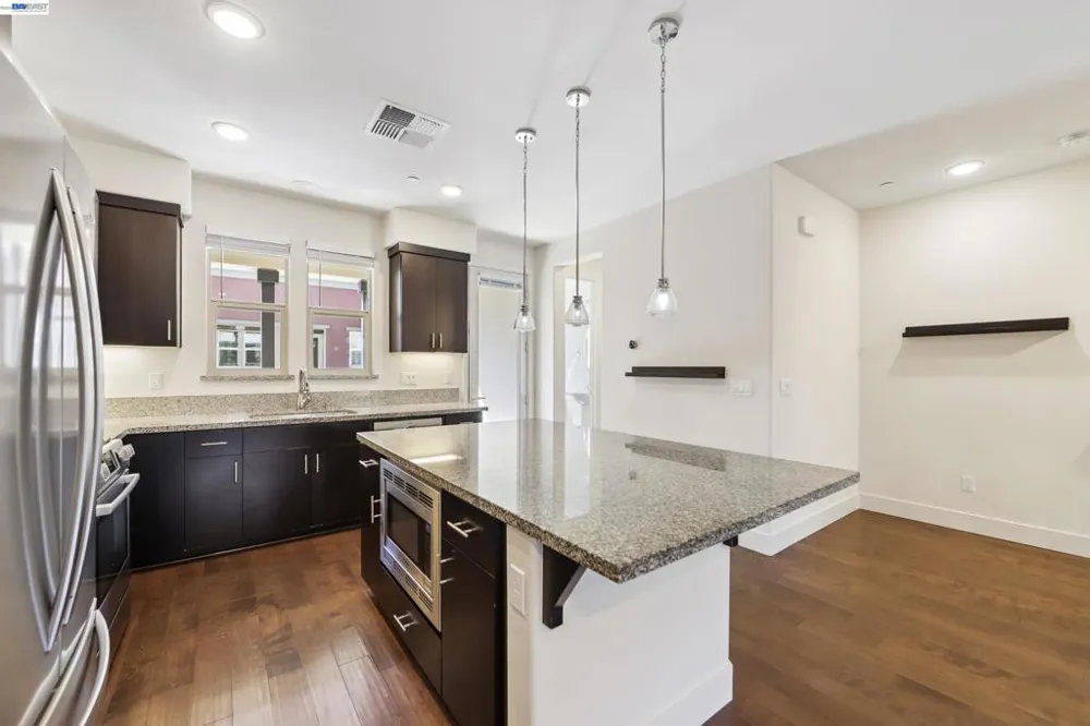 457 Diller Street Alameda, CA 94501