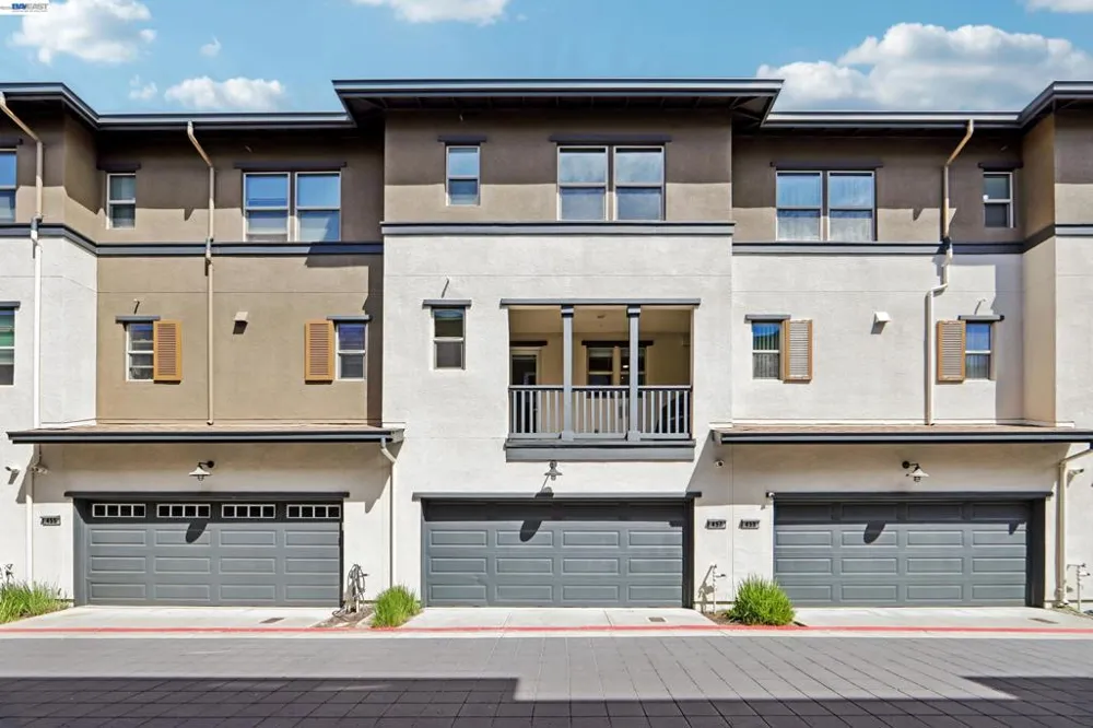 457 Diller Street Alameda, CA 94501