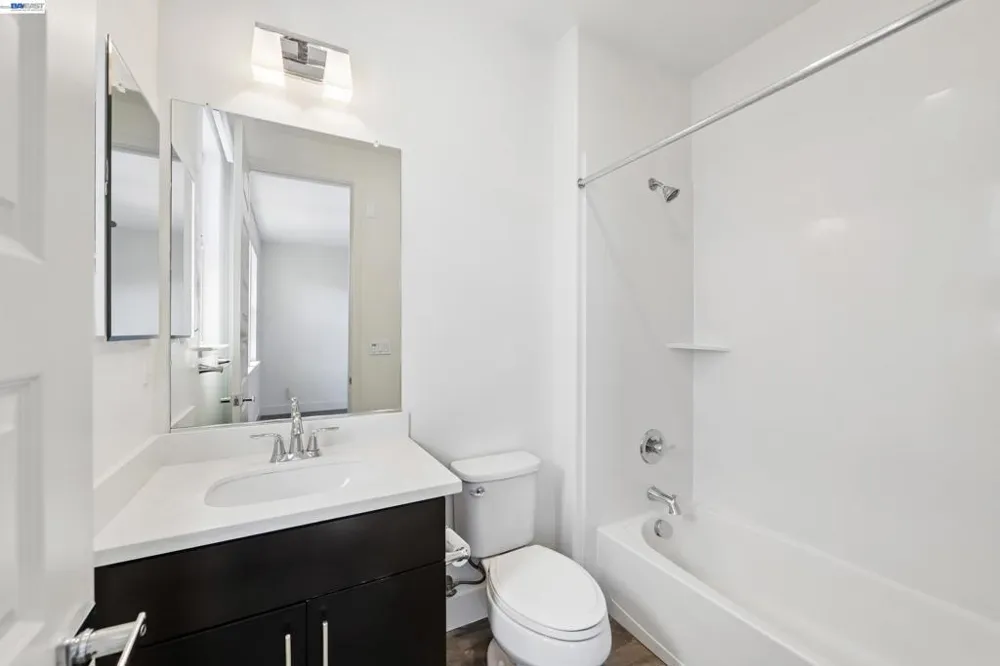 457 Diller Street Alameda, CA 94501