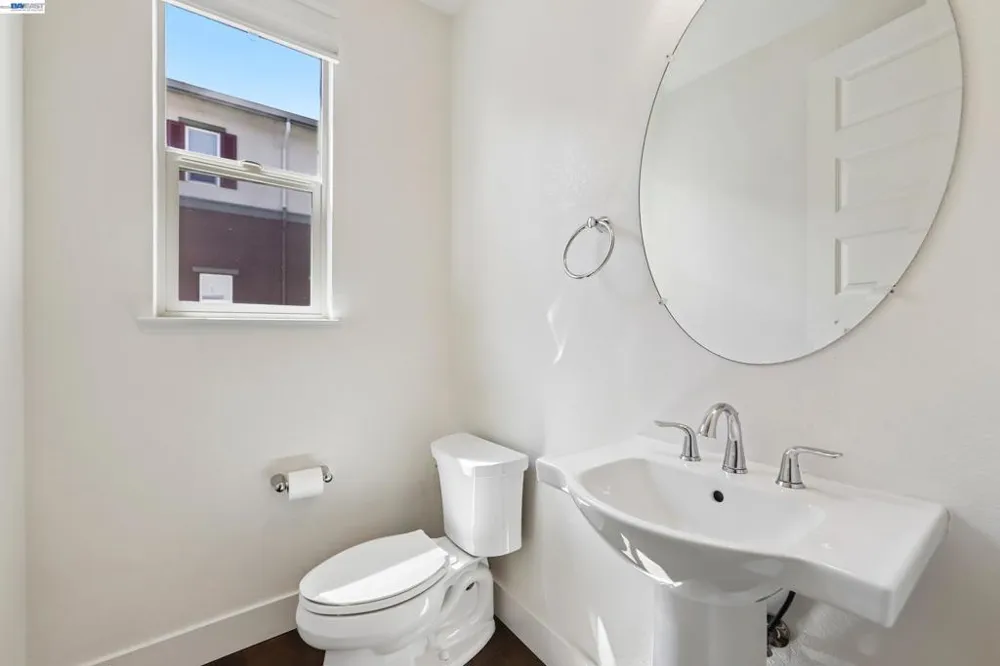 457 Diller Street Alameda, CA 94501