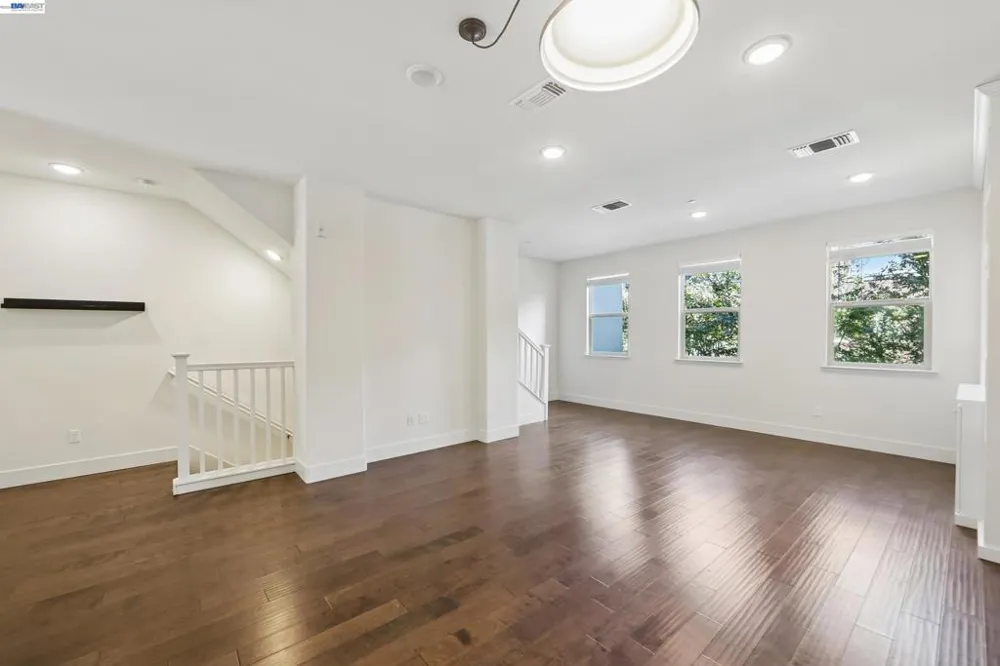 457 Diller Street Alameda, CA 94501