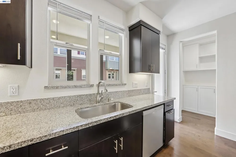 457 Diller Street Alameda, CA 94501