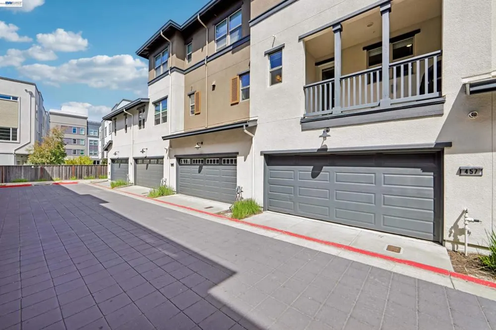 457 Diller Street Alameda, CA 94501