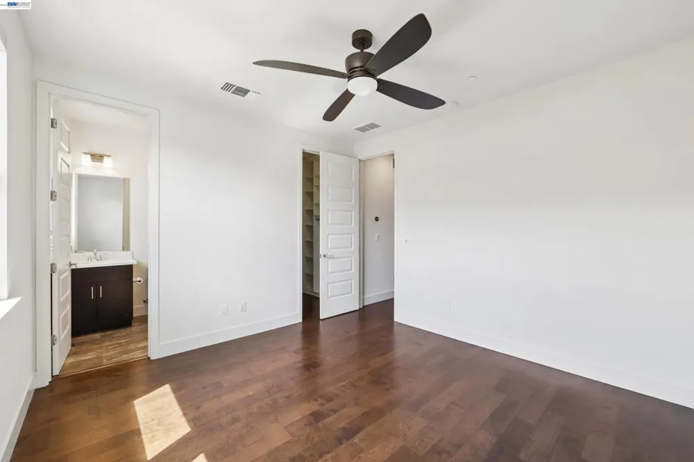 457 Diller Street Alameda, CA 94501