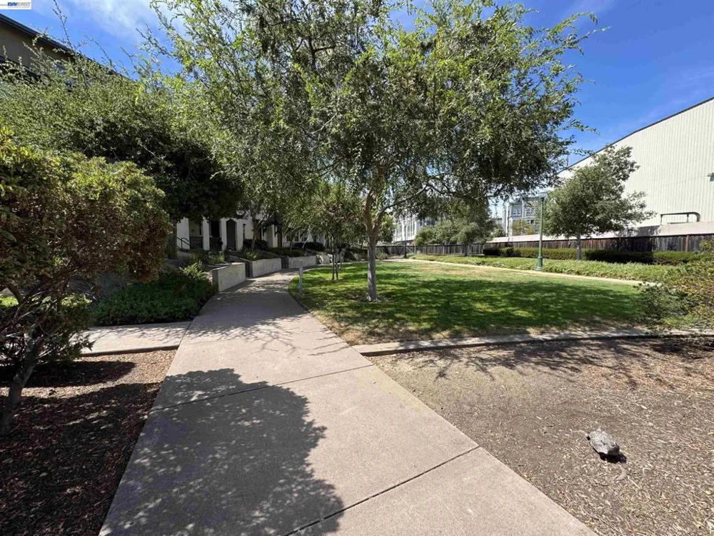 457 Diller Street Alameda, CA 94501