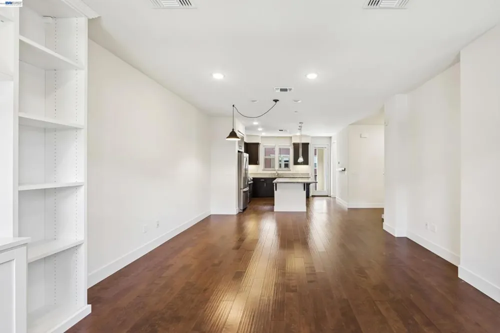 457 Diller Street Alameda, CA 94501