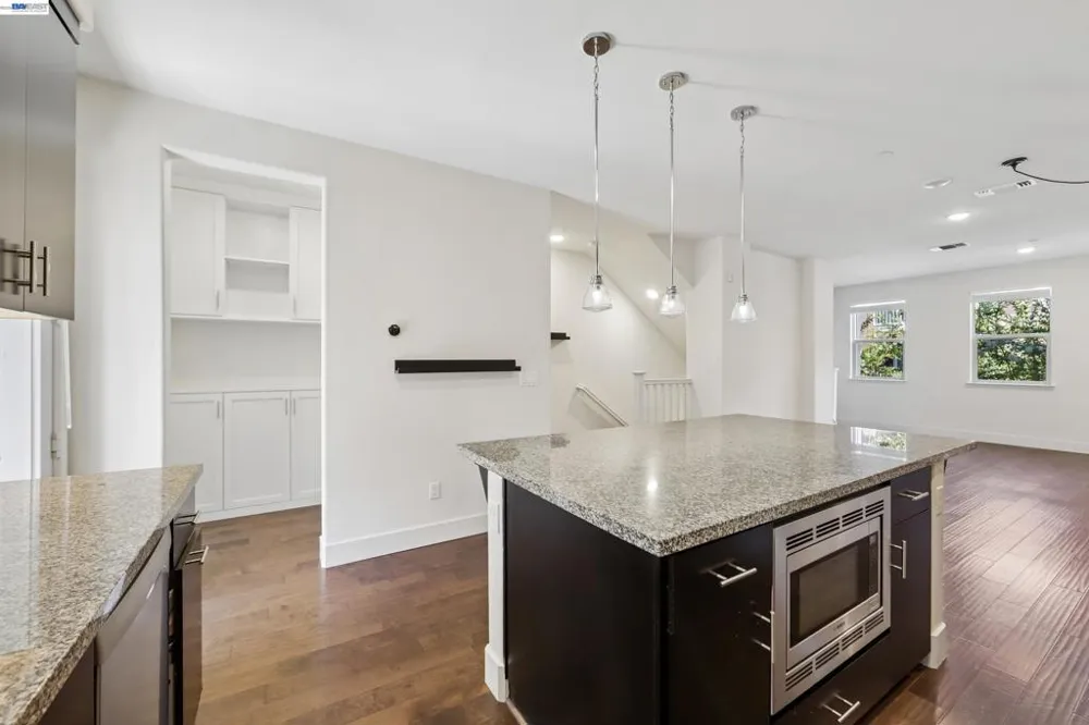 457 Diller Street Alameda, CA 94501