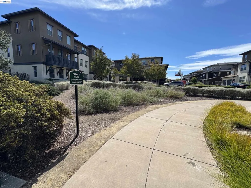 457 Diller Street Alameda, CA 94501