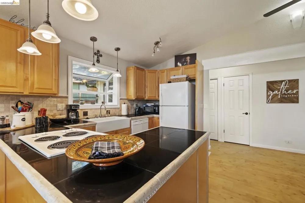 19369 Ferretti Rd Groveland, CA 95321