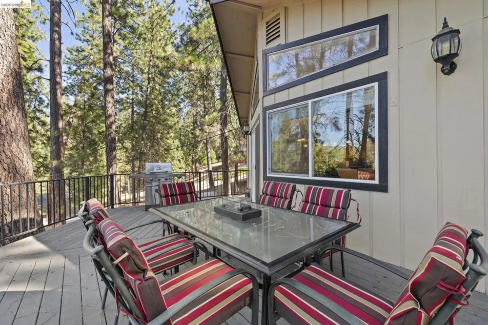 19369 Ferretti Rd Groveland, CA 95321