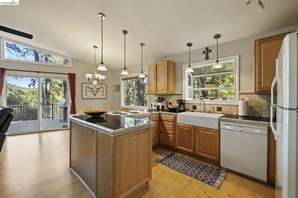 19369 Ferretti Rd Groveland, CA 95321