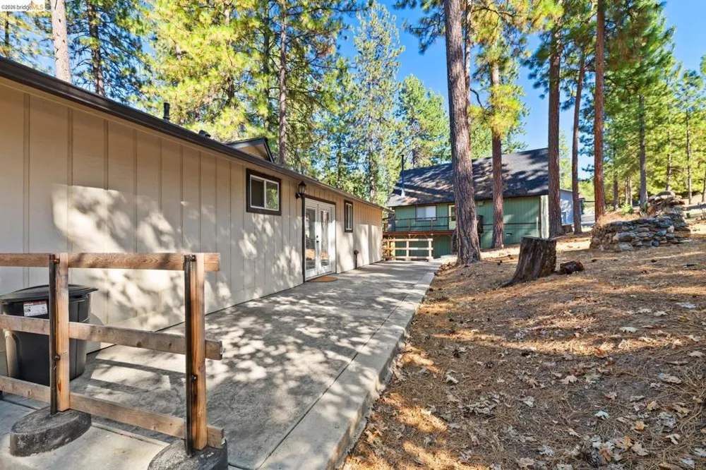 19369 Ferretti Rd Groveland, CA 95321