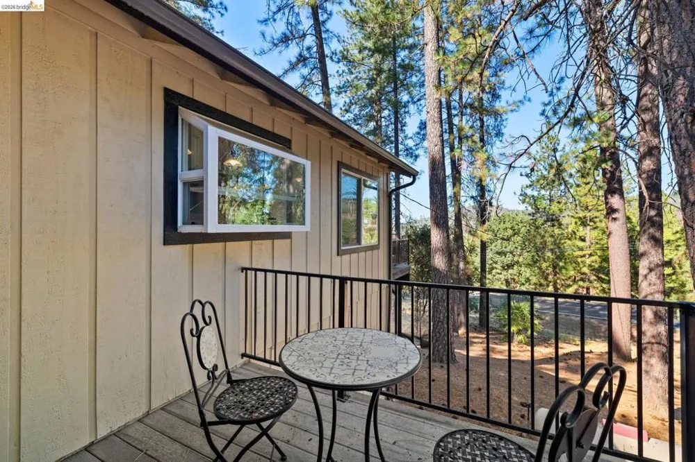 19369 Ferretti Rd Groveland, CA 95321