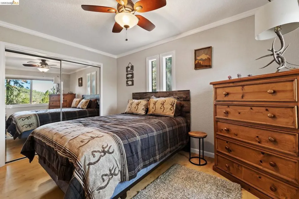 19369 Ferretti Rd Groveland, CA 95321