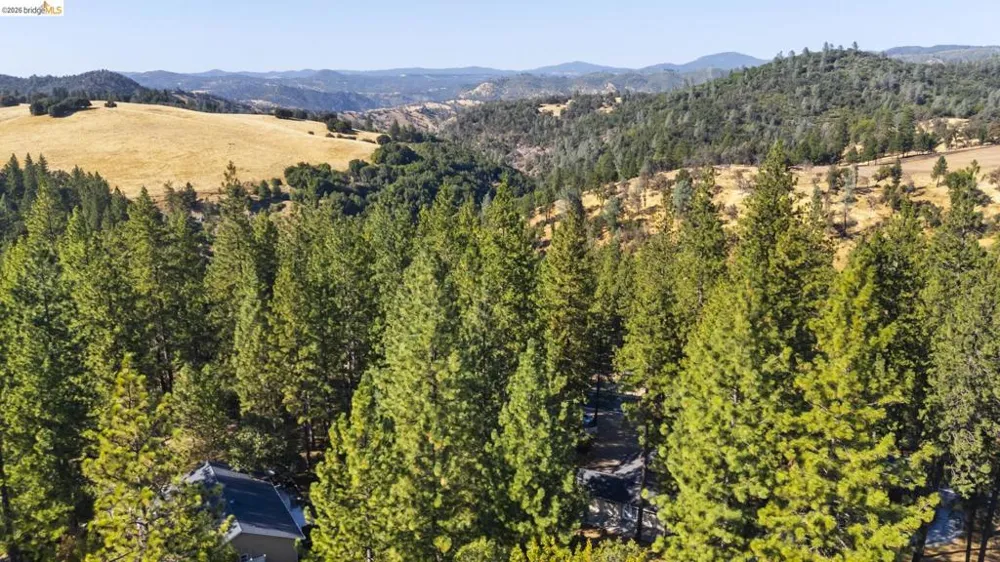 19369 Ferretti Rd Groveland, CA 95321