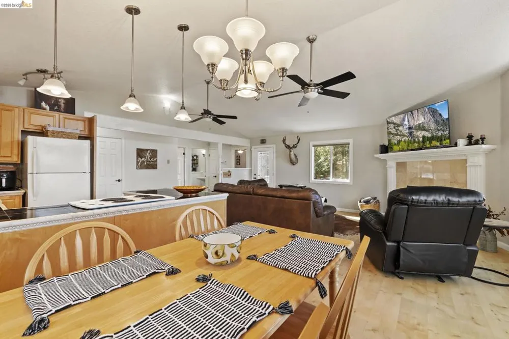 19369 Ferretti Rd Groveland, CA 95321