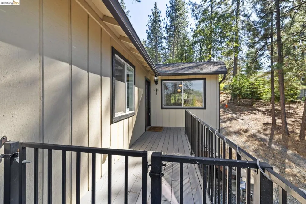 19369 Ferretti Rd Groveland, CA 95321