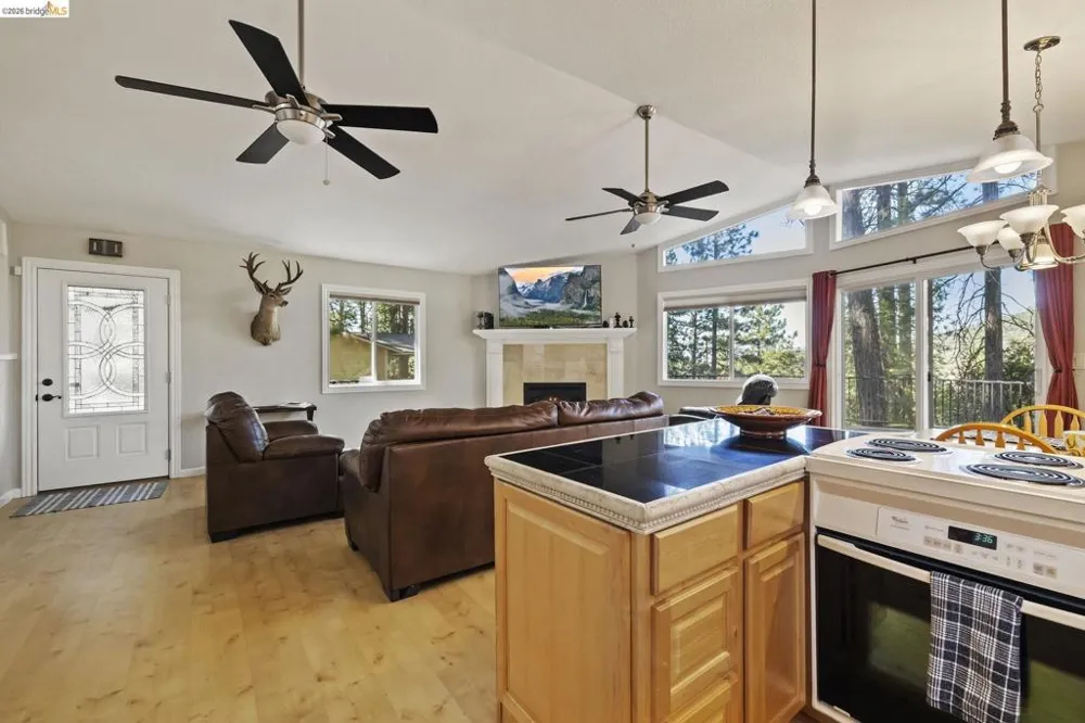 19369 Ferretti Rd Groveland, CA 95321