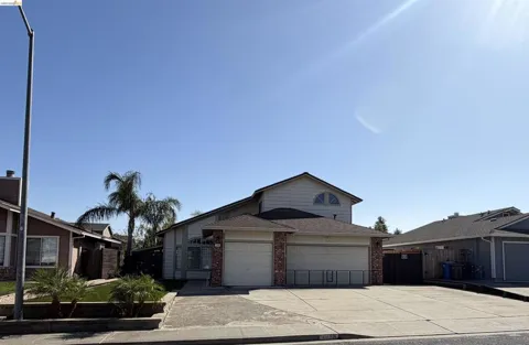 1695 Ponderosa Dr