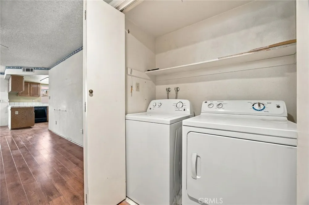 8216 Willowglen Bakersfield, CA 93311