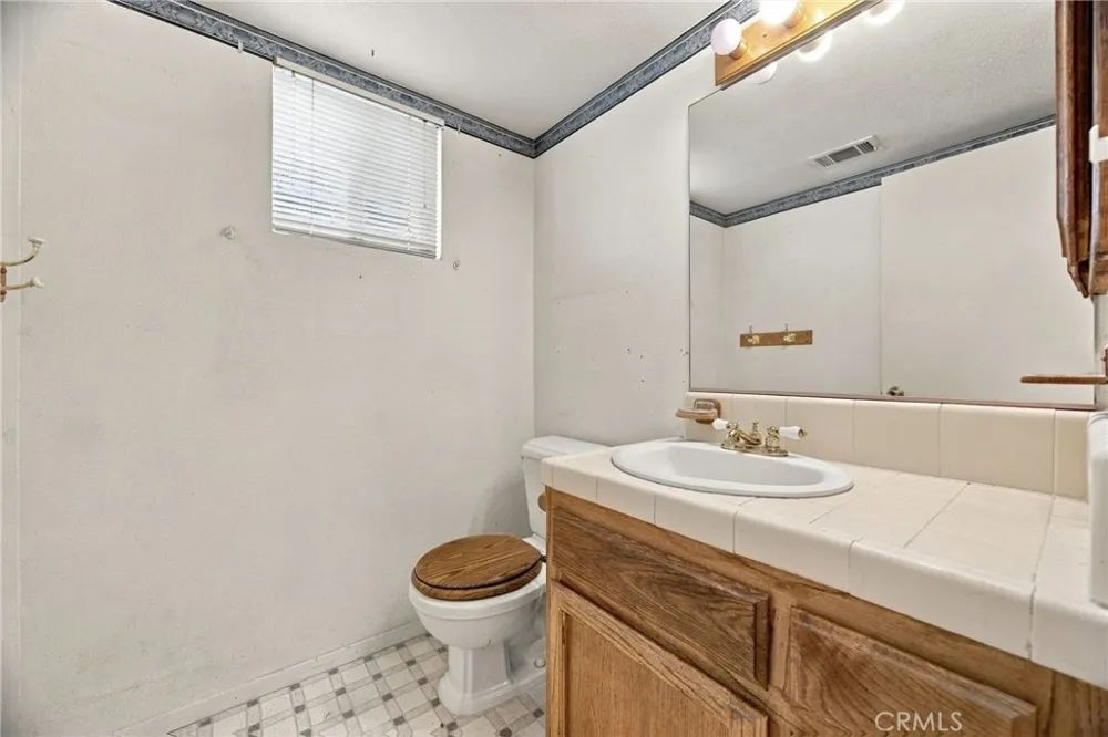 8216 Willowglen Bakersfield, CA 93311