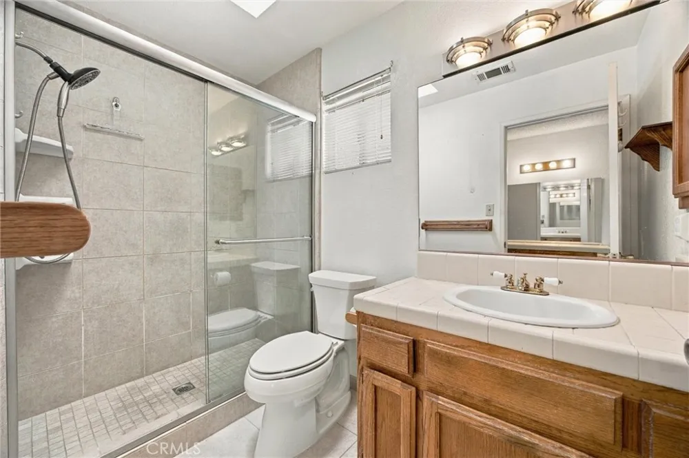 8216 Willowglen Bakersfield, CA 93311