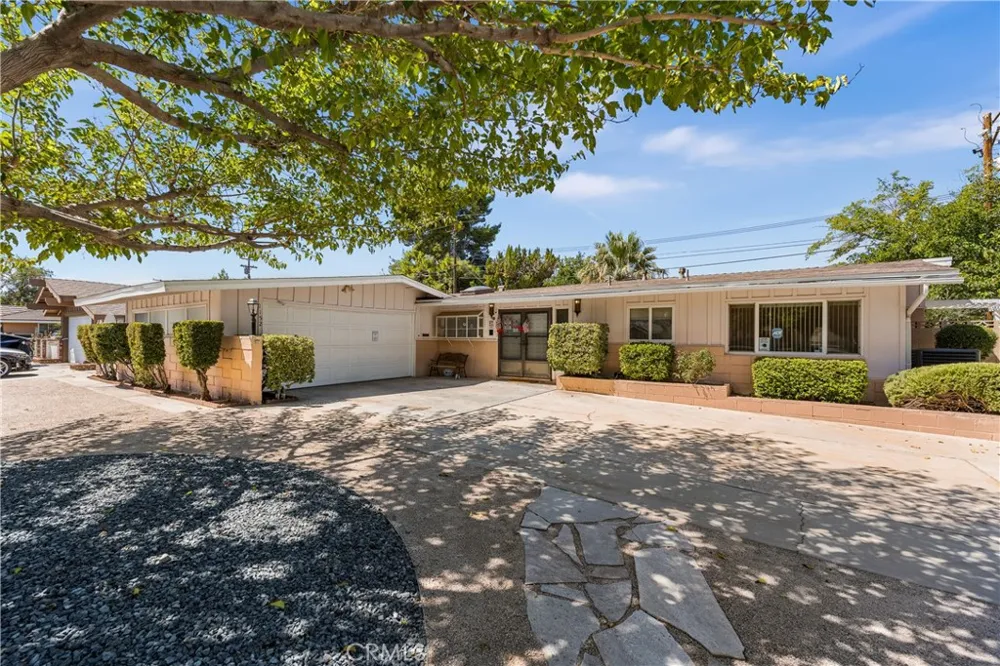 1152 E Avenue J1 Lancaster, CA 93535