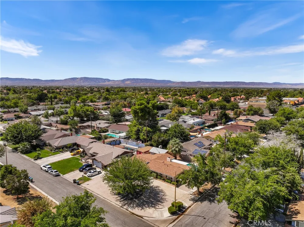 1152 E Avenue J1 Lancaster, CA 93535