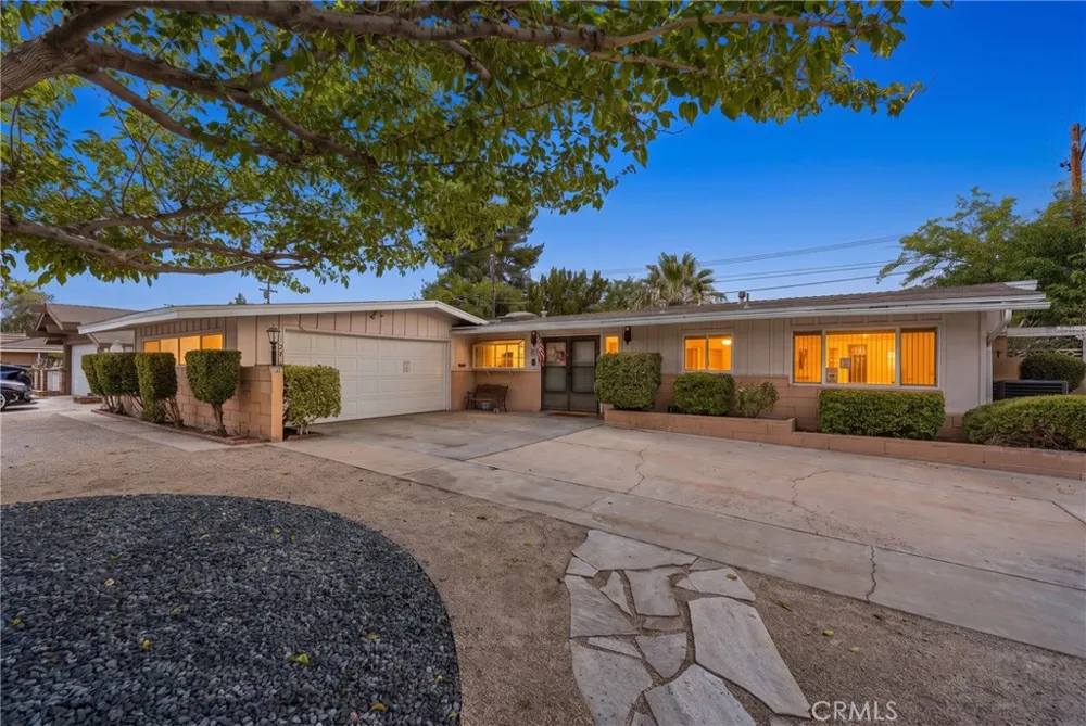 1152 E Avenue J1 Lancaster, CA 93535