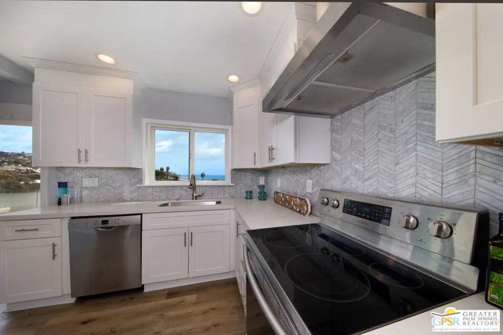 251 Lower Cliff Drive #10 Laguna Beach, CA 92651