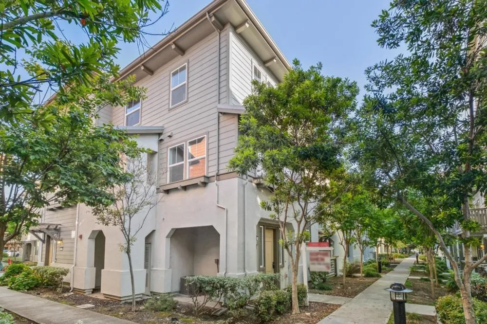 2104 Vincenzo San Jose, CA 95133