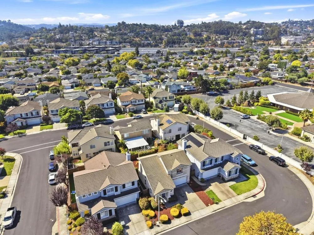 30 Oxford Place Belmont, CA 94002