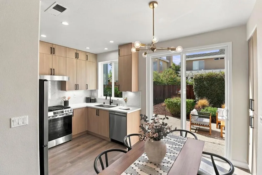 30 Oxford Place Belmont, CA 94002