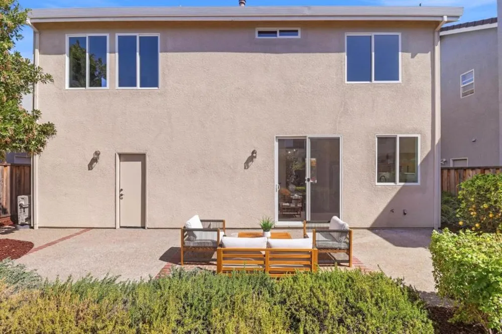 30 Oxford Place Belmont, CA 94002