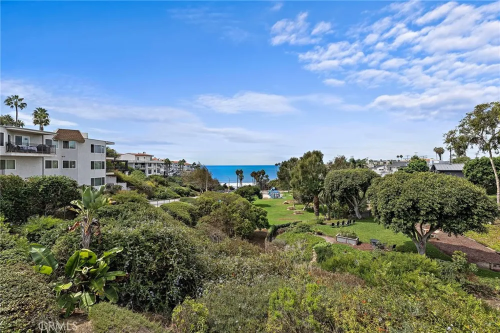 320 Encino Lane #2 San Clemente, CA 92672