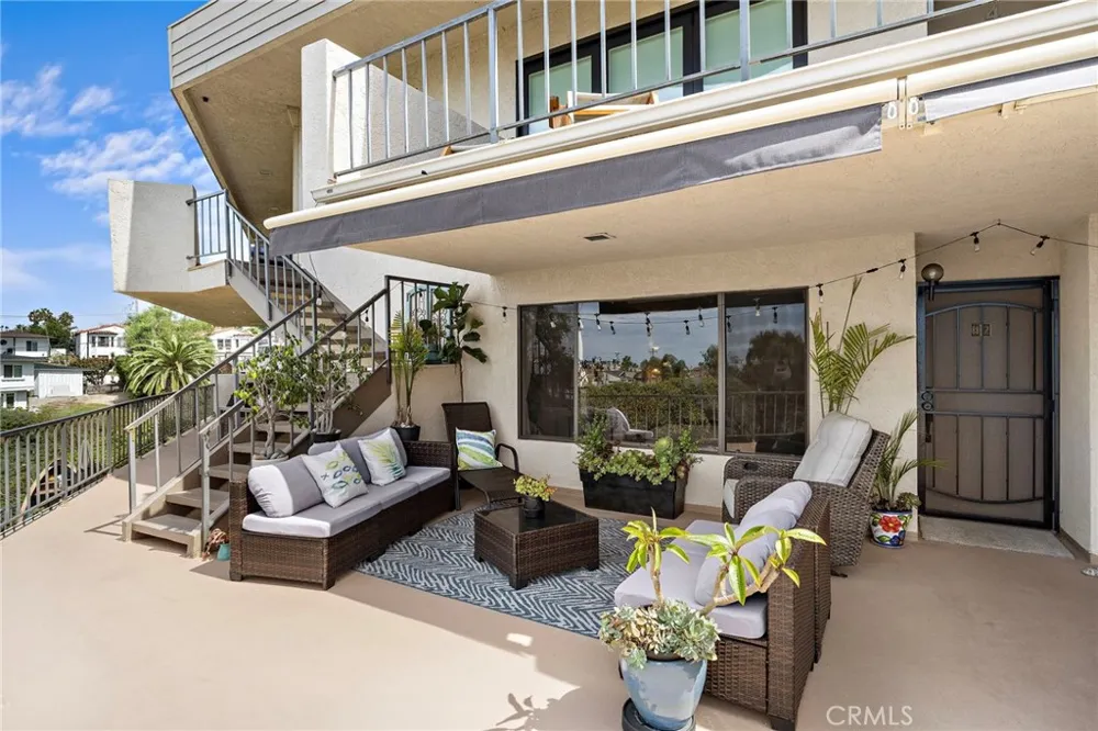 320 Encino Lane #2 San Clemente, CA 92672