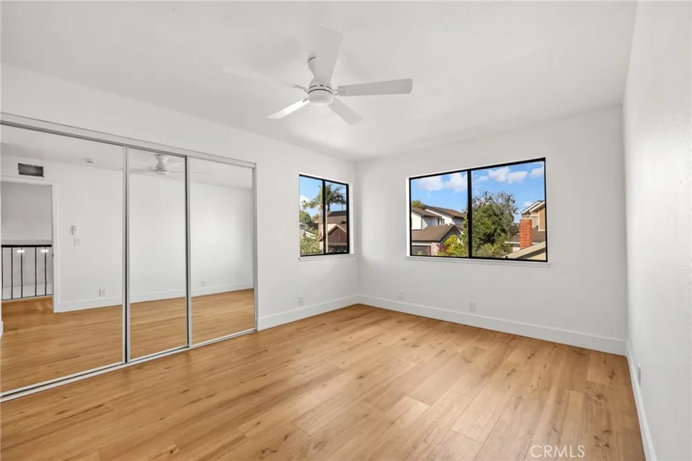 987 Modjeska Costa Mesa, CA 92627